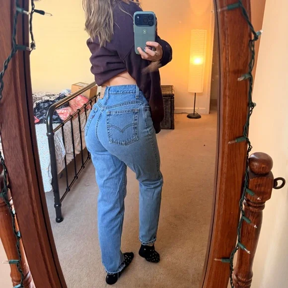 Levi's High Rise 512 Slim Fit Women's Jeans - Picture 2 of 3